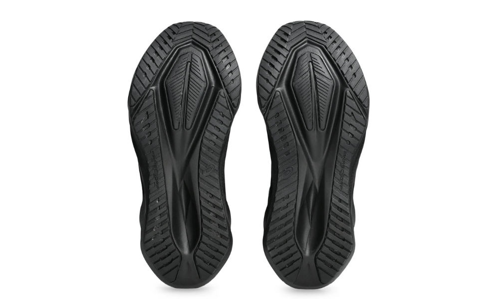 Asics Novablast 5 'Black/Carrier Grey'