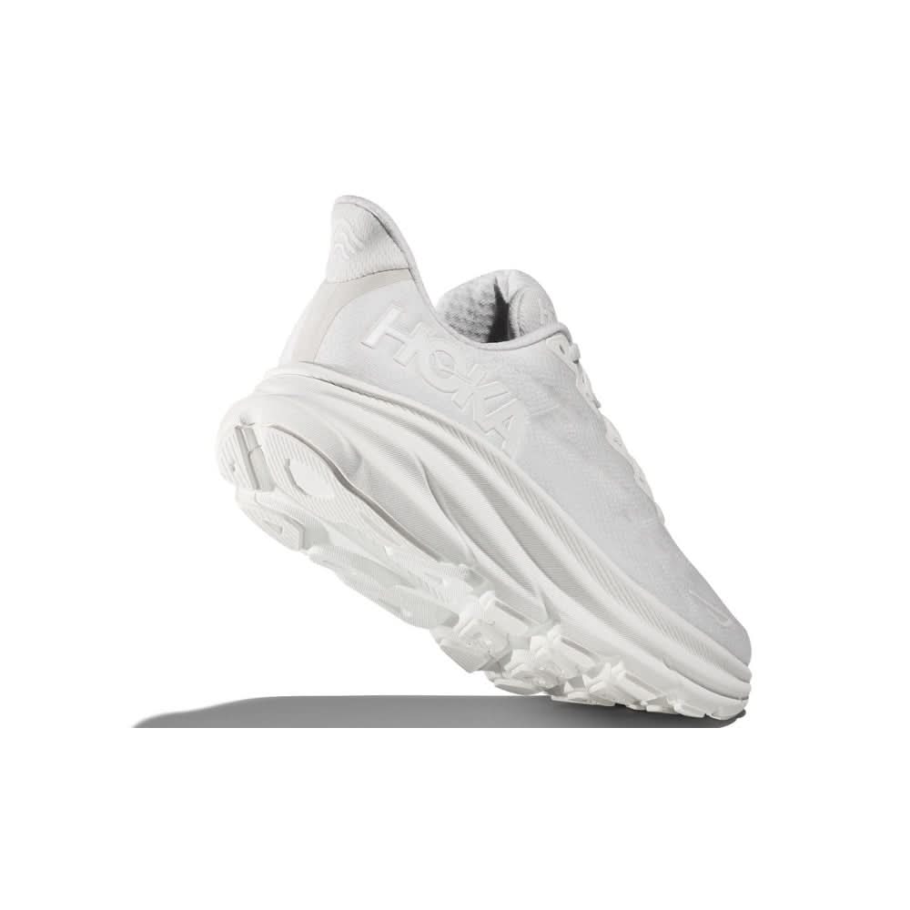 Hoka Clifton 9 'White' - kickpit