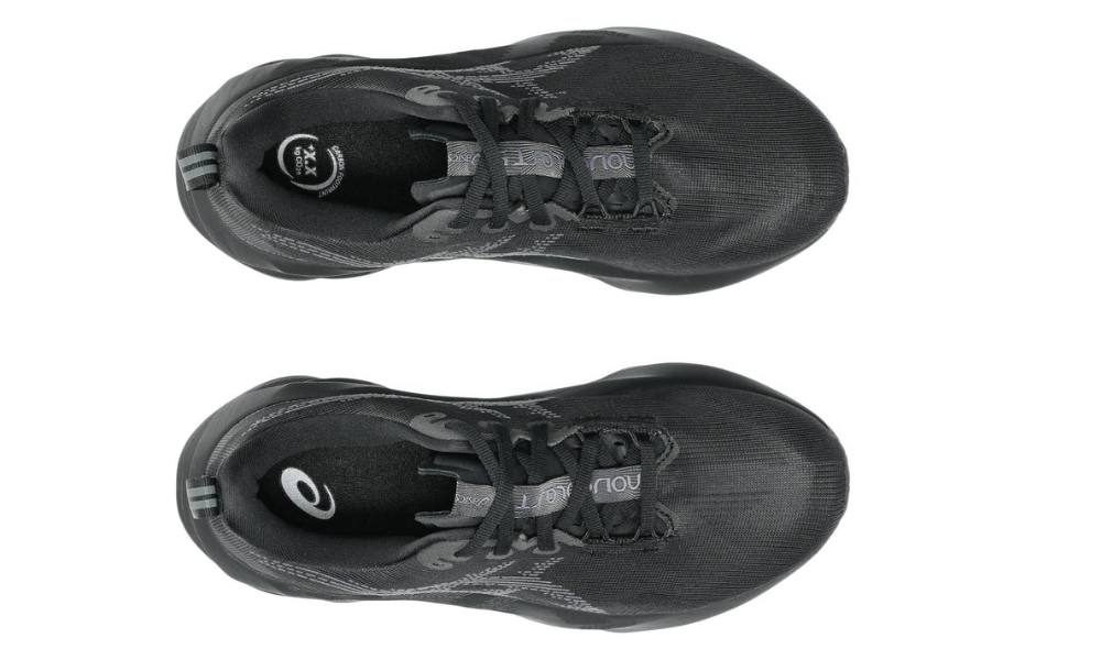 Asics Novablast 5  'Black/Carrier Grey'