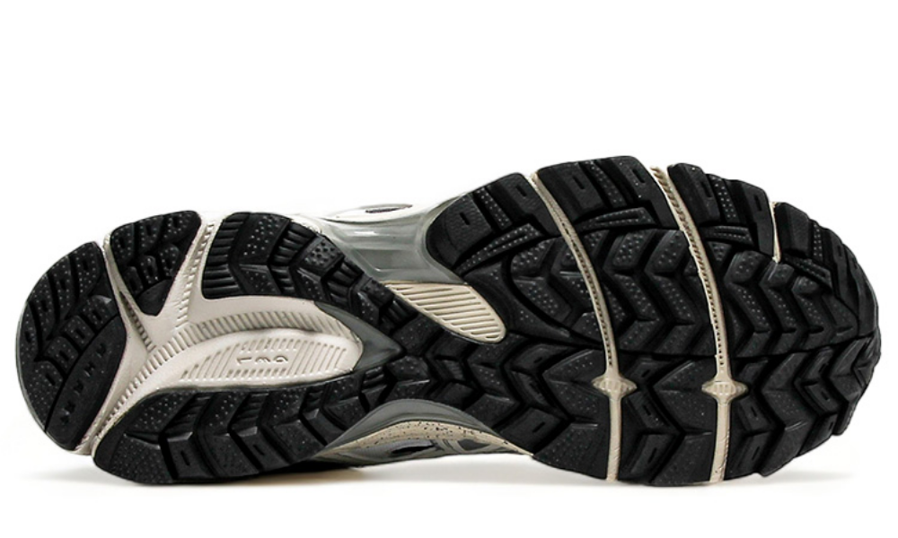 Asics Gel-Kahana 8 Gray Black